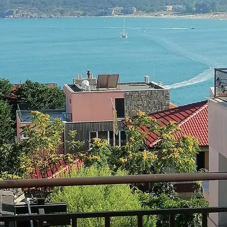 Provence アパート